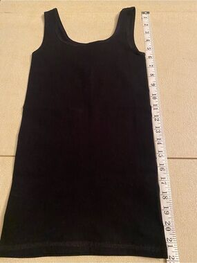 Theory women’s athletic stretch tank top. Black. One size